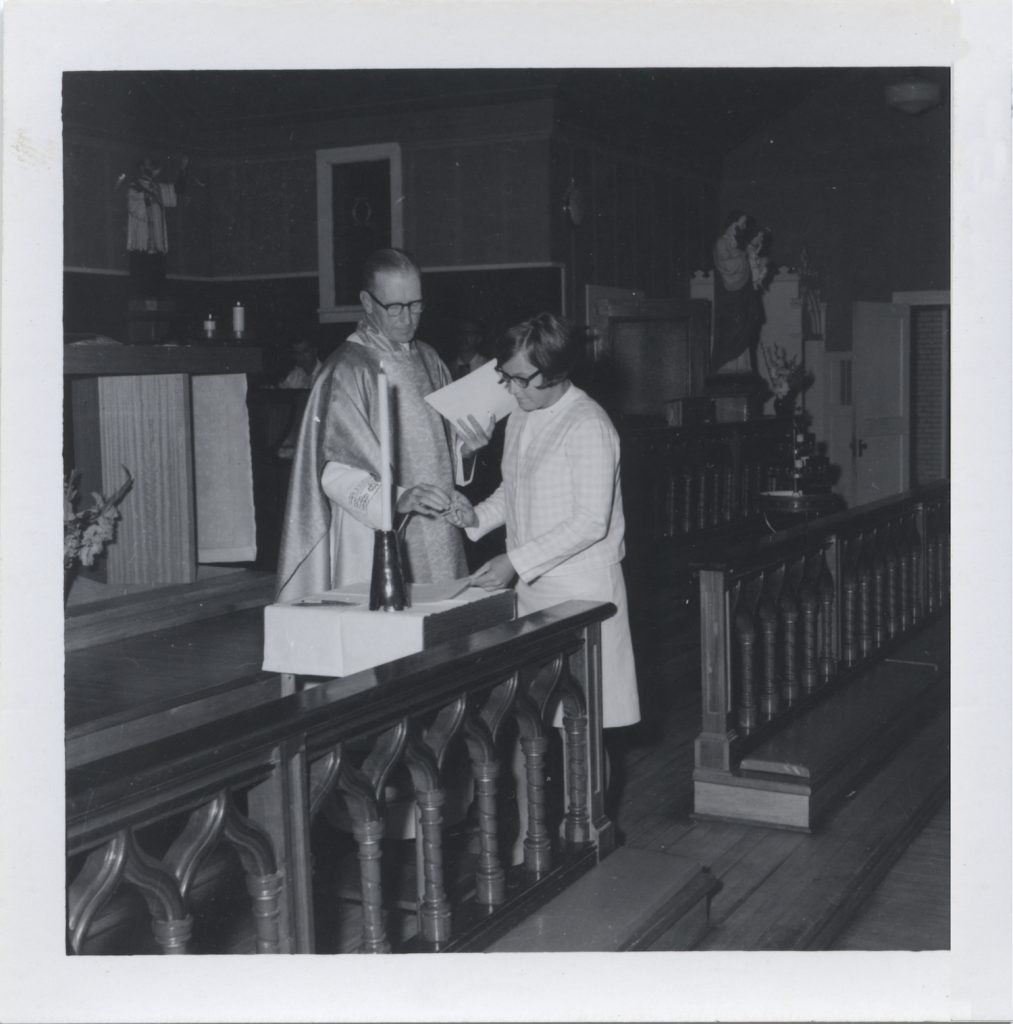 catholic-promises-priest-madonna-house