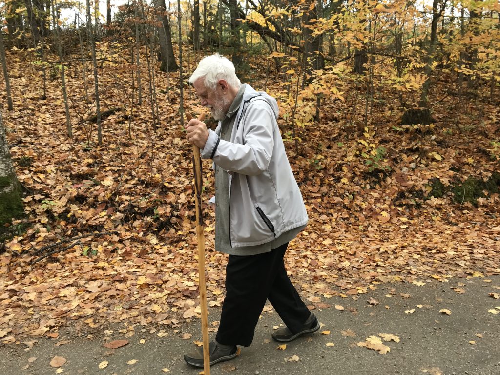 clergy-retreat-hike-nature-madonna-house