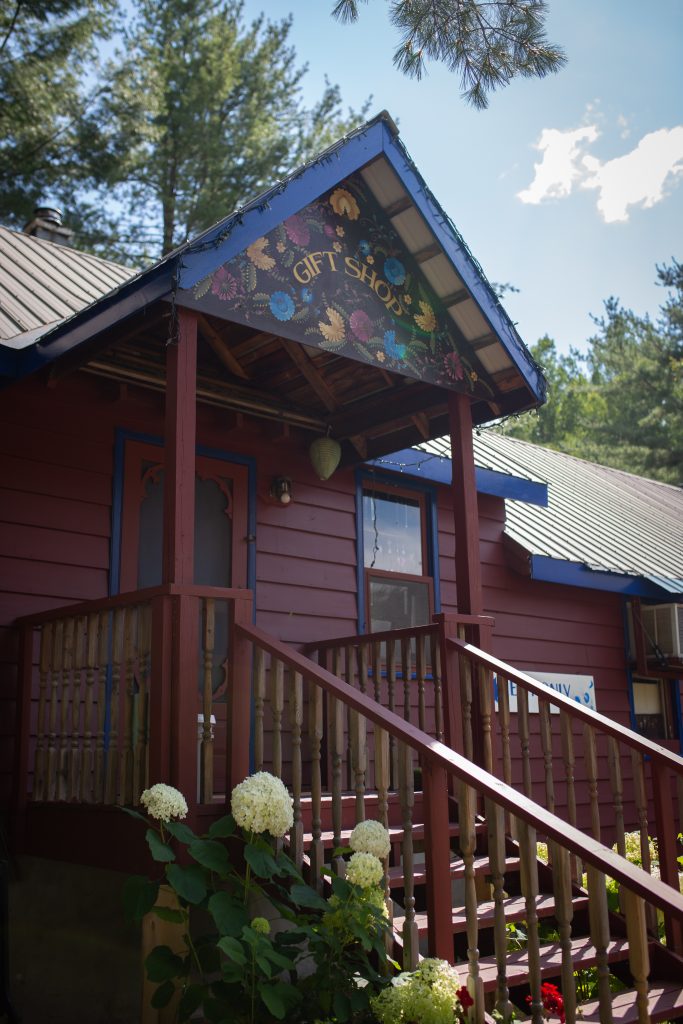 combermere-shop-antiques-carafts-madonna-house