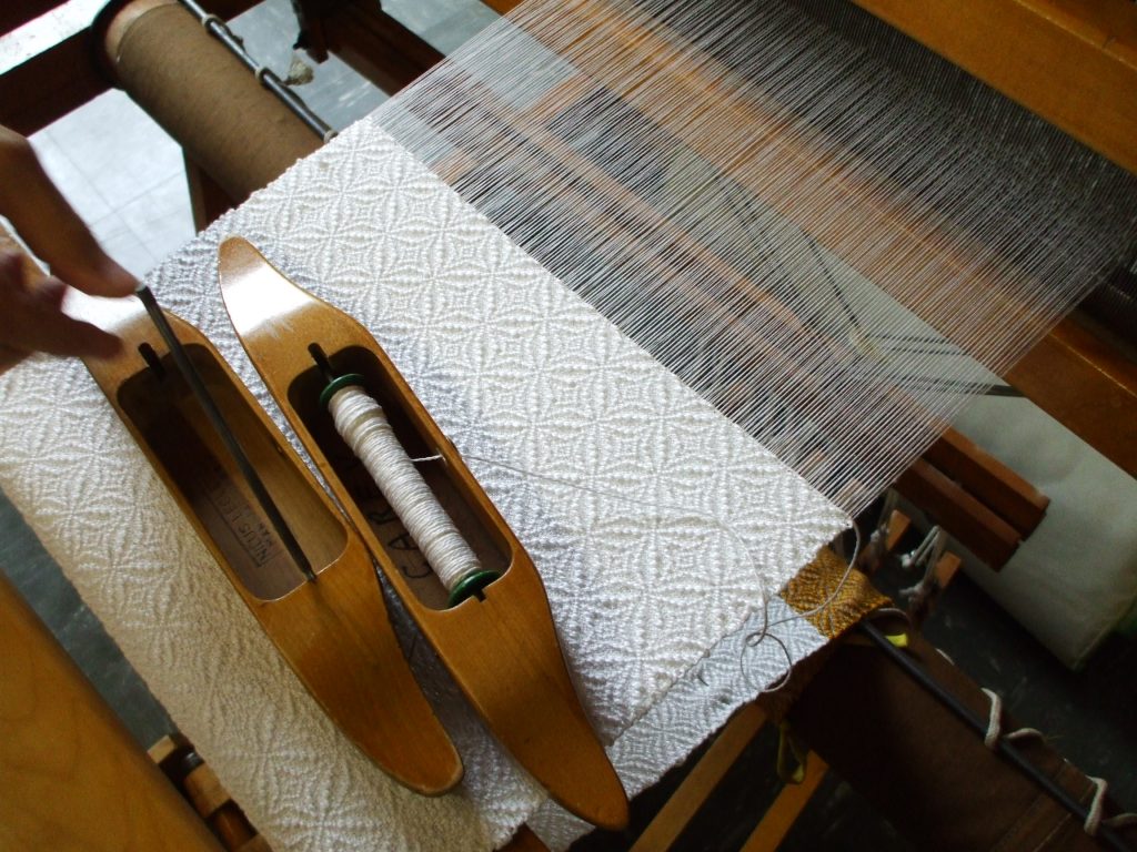 weaving-creative-catholic-madonna-house